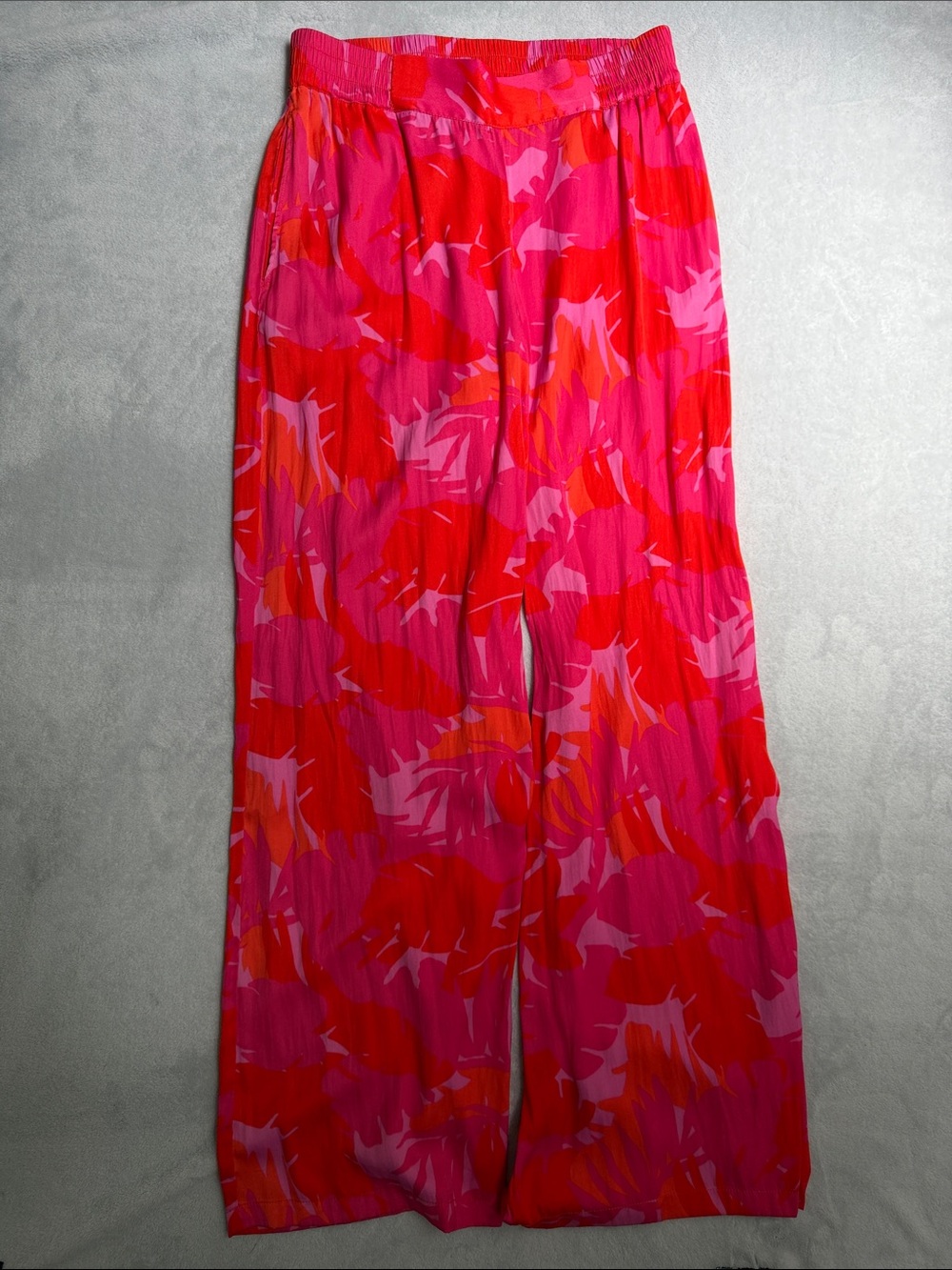 Flowy Wide-Leg Pull-On Pants in Pink & Red